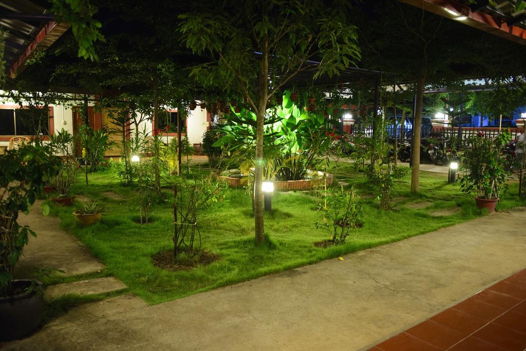 Zana Beach Guesthouse สีหนุวิลล์ ภายนอก รูปภาพ