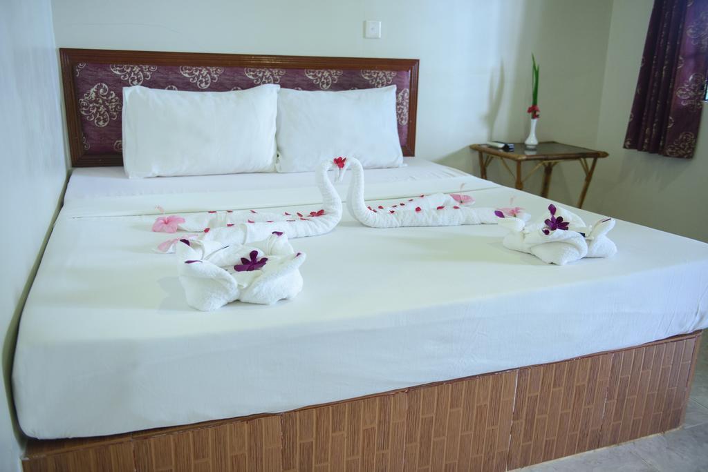 Zana Beach Guesthouse สีหนุวิลล์ ภายนอก รูปภาพ