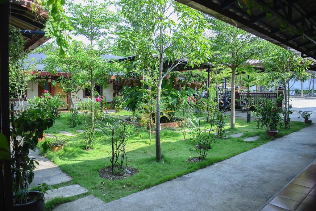 Zana Beach Guesthouse สีหนุวิลล์ ภายนอก รูปภาพ