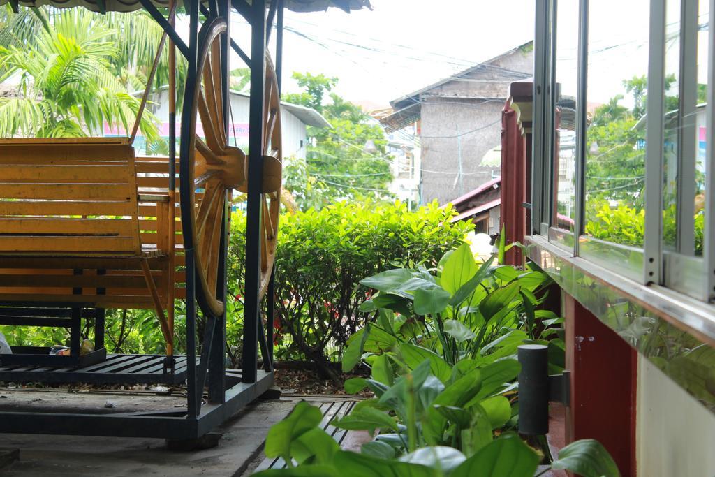 Zana Beach Guesthouse สีหนุวิลล์ ภายนอก รูปภาพ