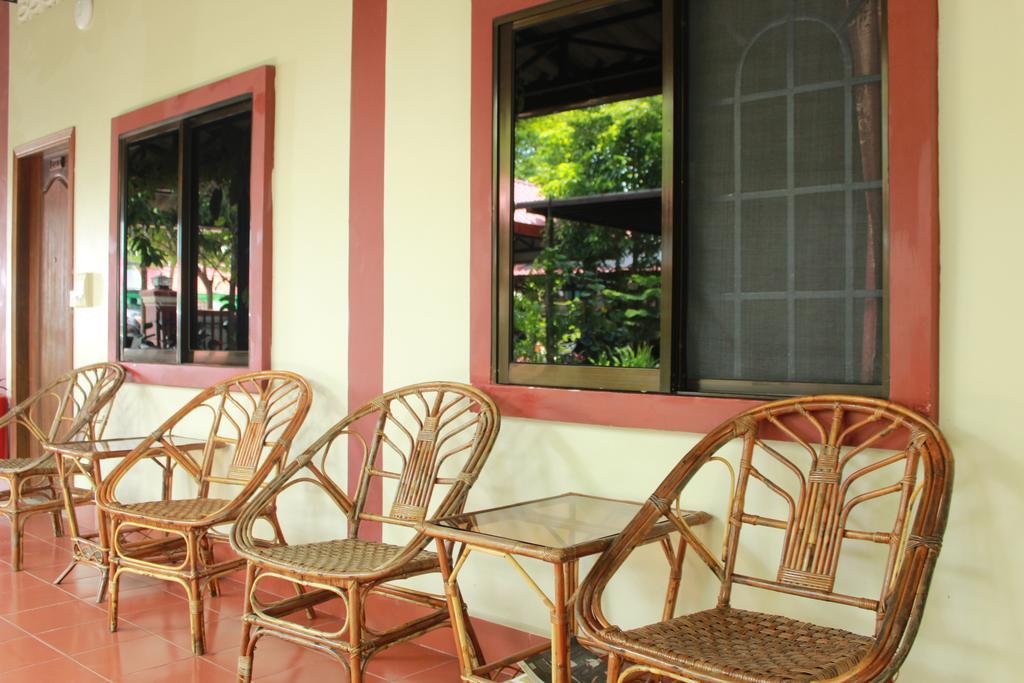 Zana Beach Guesthouse สีหนุวิลล์ ภายนอก รูปภาพ