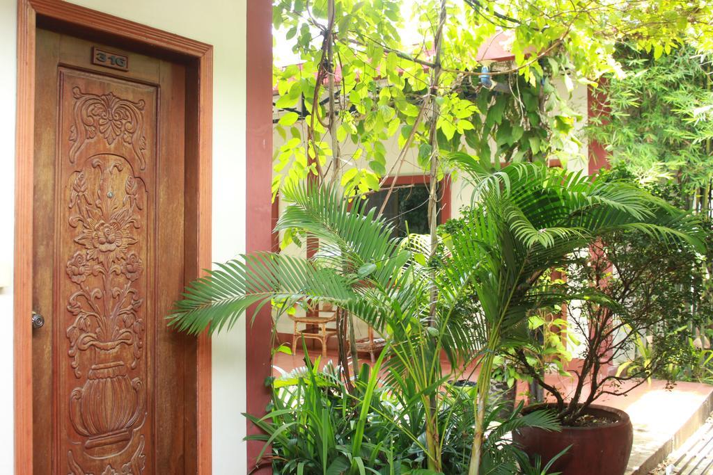 Zana Beach Guesthouse สีหนุวิลล์ ภายนอก รูปภาพ