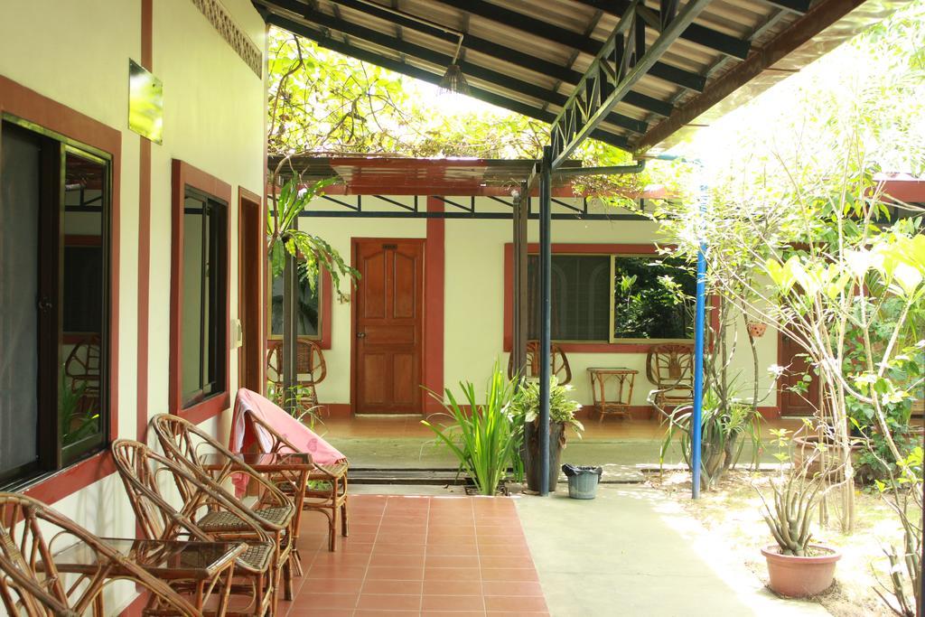 Zana Beach Guesthouse สีหนุวิลล์ ภายนอก รูปภาพ