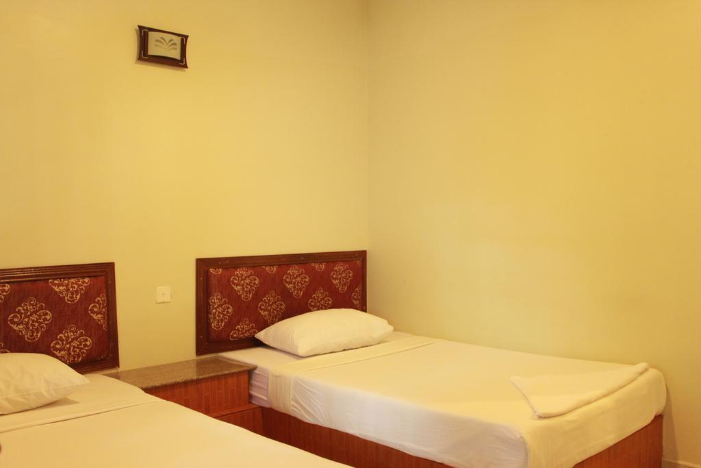 Zana Beach Guesthouse สีหนุวิลล์ ภายนอก รูปภาพ