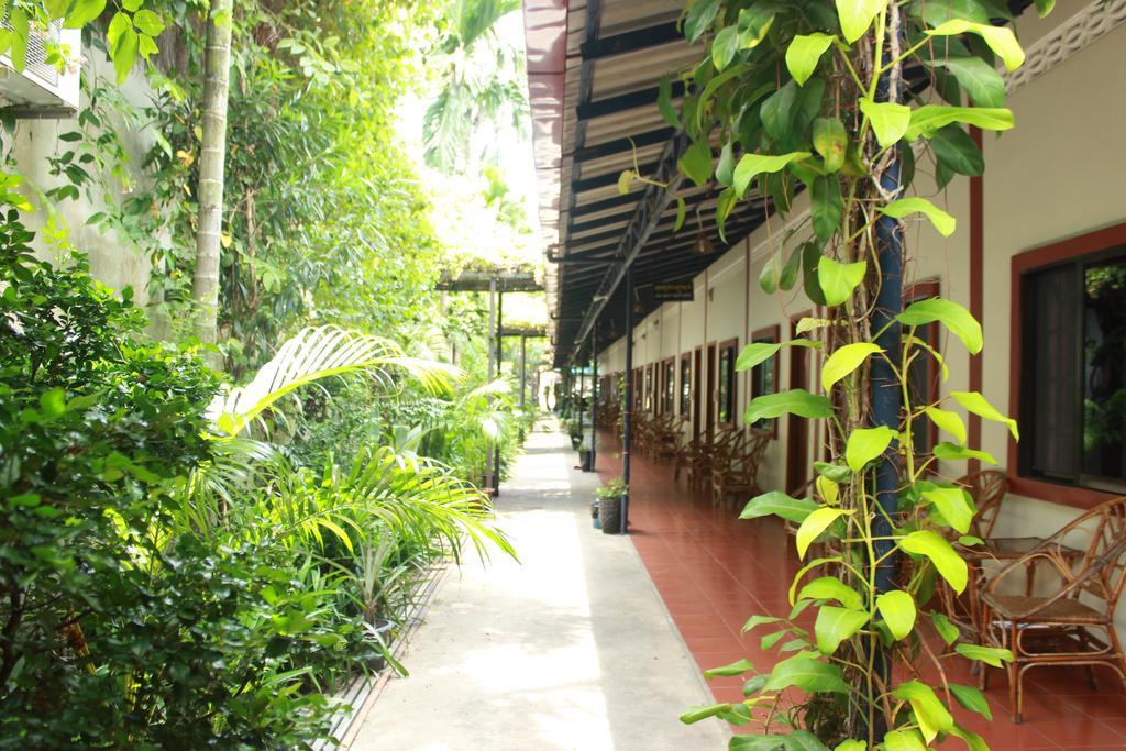 Zana Beach Guesthouse สีหนุวิลล์ ภายนอก รูปภาพ