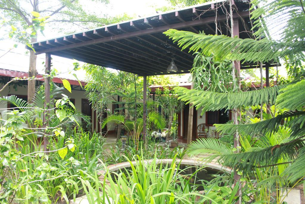 Zana Beach Guesthouse สีหนุวิลล์ ภายนอก รูปภาพ