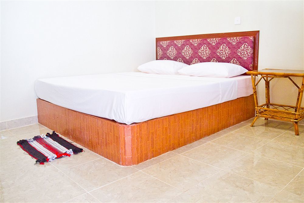 Zana Beach Guesthouse สีหนุวิลล์ ภายนอก รูปภาพ