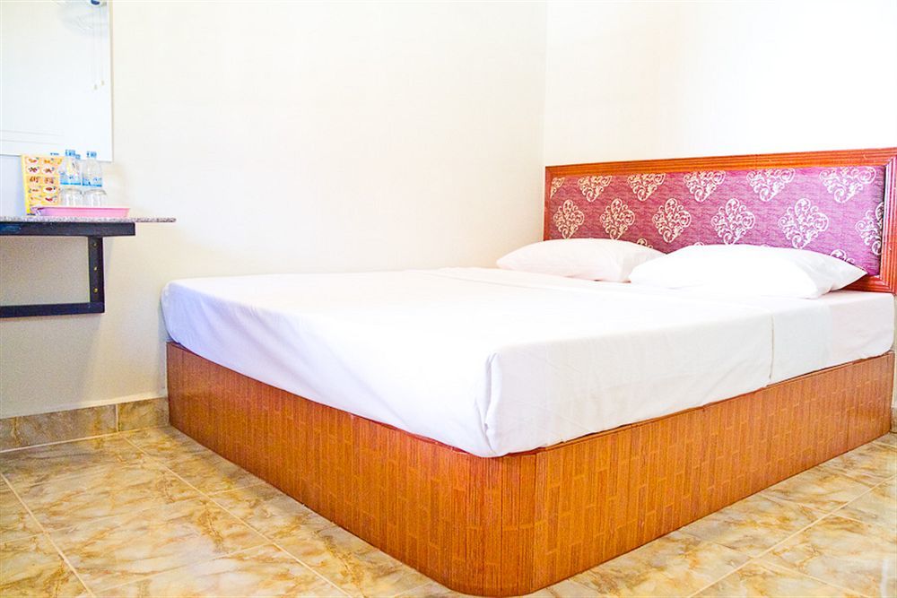 Zana Beach Guesthouse สีหนุวิลล์ ภายนอก รูปภาพ