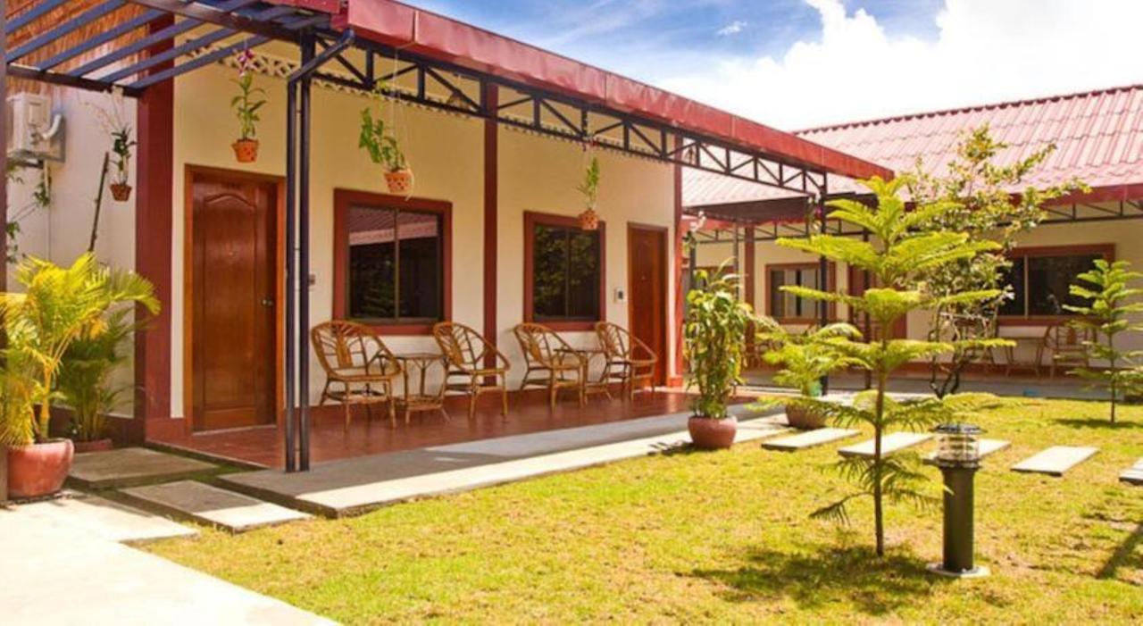 Zana Beach Guesthouse สีหนุวิลล์ ภายนอก รูปภาพ